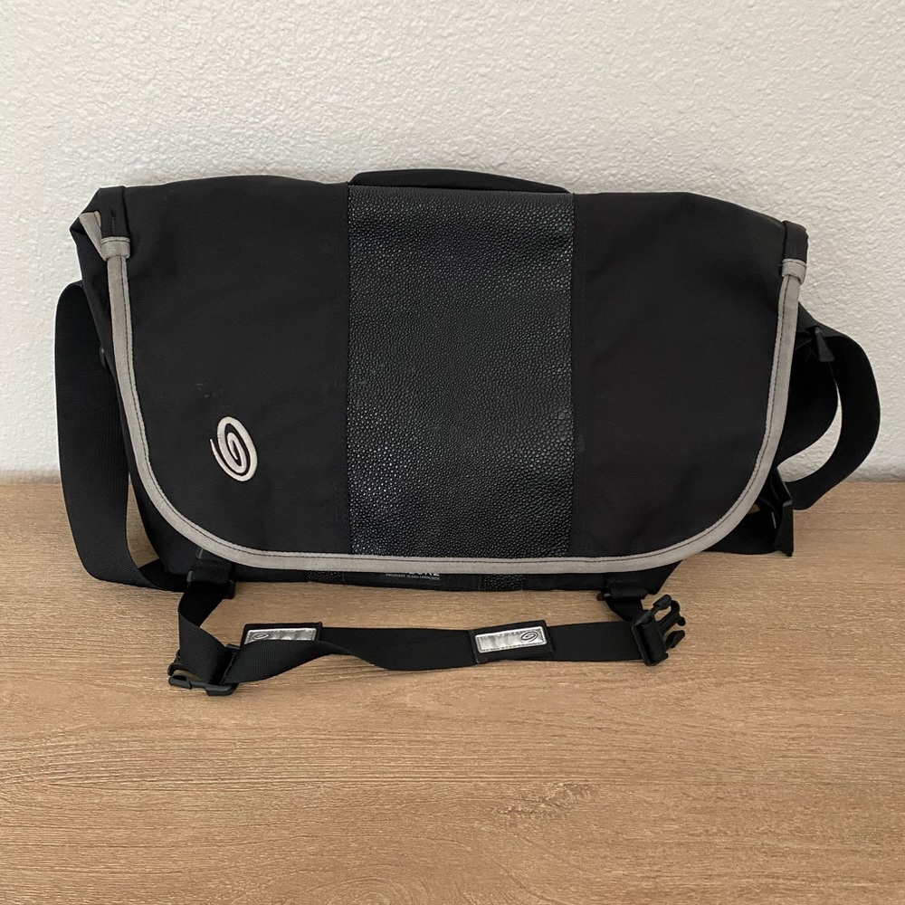 Timbuk2 Messenger Bag • Size Medium